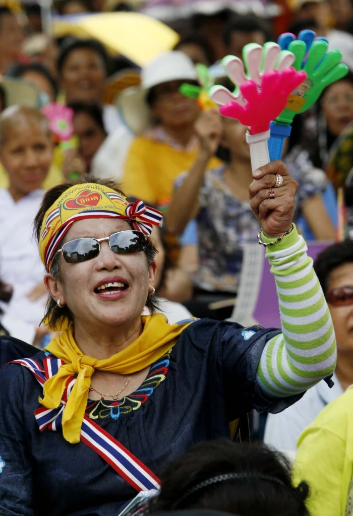 ย้อนสีสันการชุมนุม ไอเทม ที่กลายเป็นสัญลักษณ์ ทำให้ทุกคนจดจำ