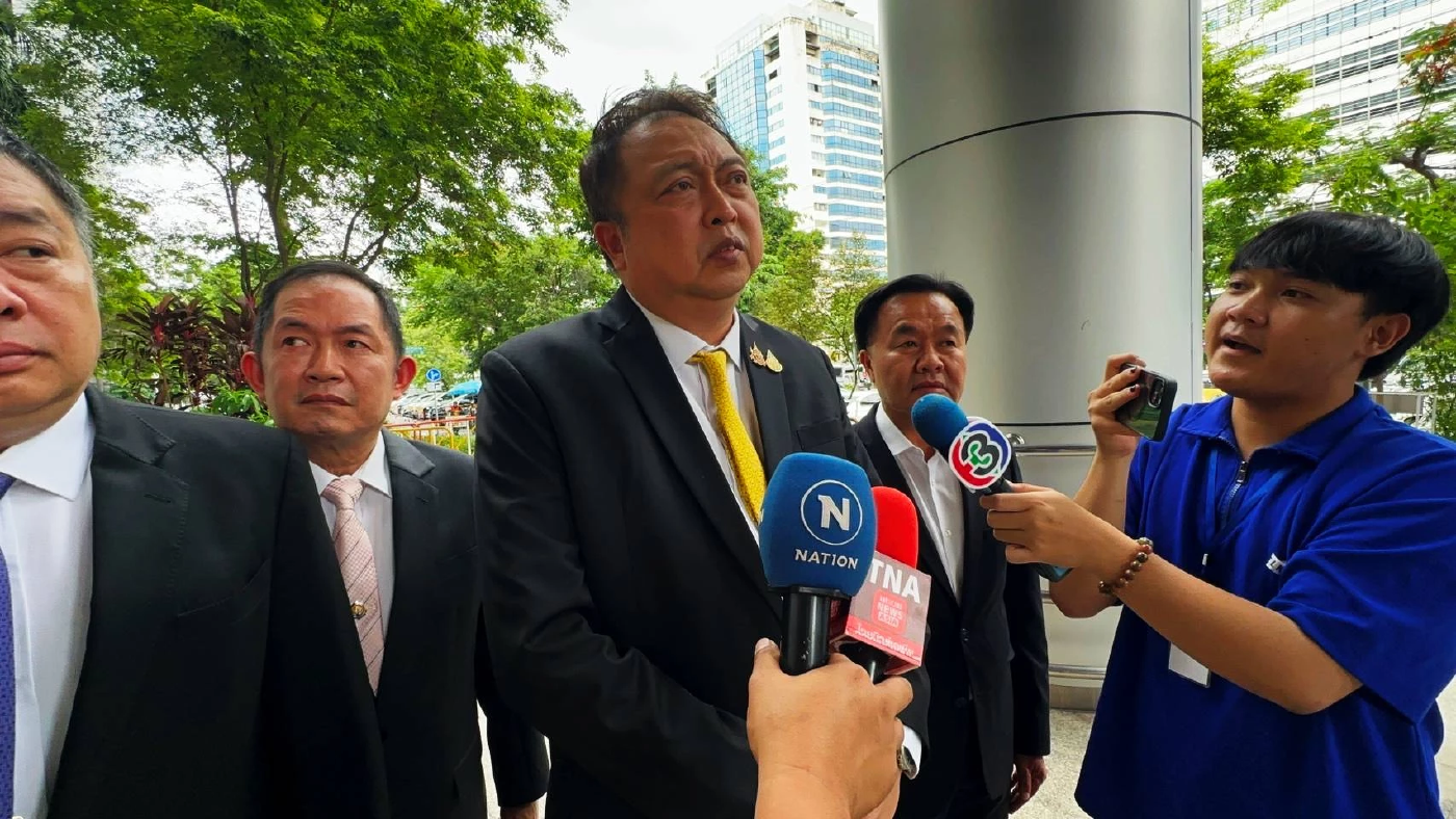 \"สุชาติ\" ย้ำชัด \"รทสช.เเตกเเล้ว\" ไม่คิดเอา 18 เสียงในมือไปต่อรองเก้าอี้ \"รมว.อุตสาหกรรม\"