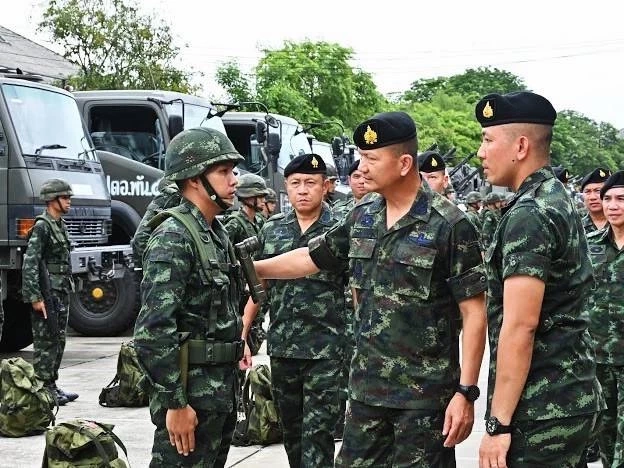 "ผบ.นปอ."  ตรวจสภาพความพร้อมรบ จากภัยคุกคามทางอากาศทุกรูปแบบ