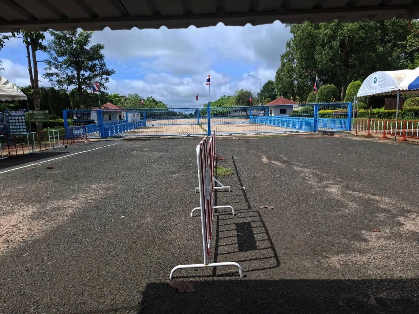 "ทบ" แจง "มทภ.2" ปิดจุดผ่อนปรนทางการค้าช่องสายตะกู สอดรับความมั่นคงในพื้นที่