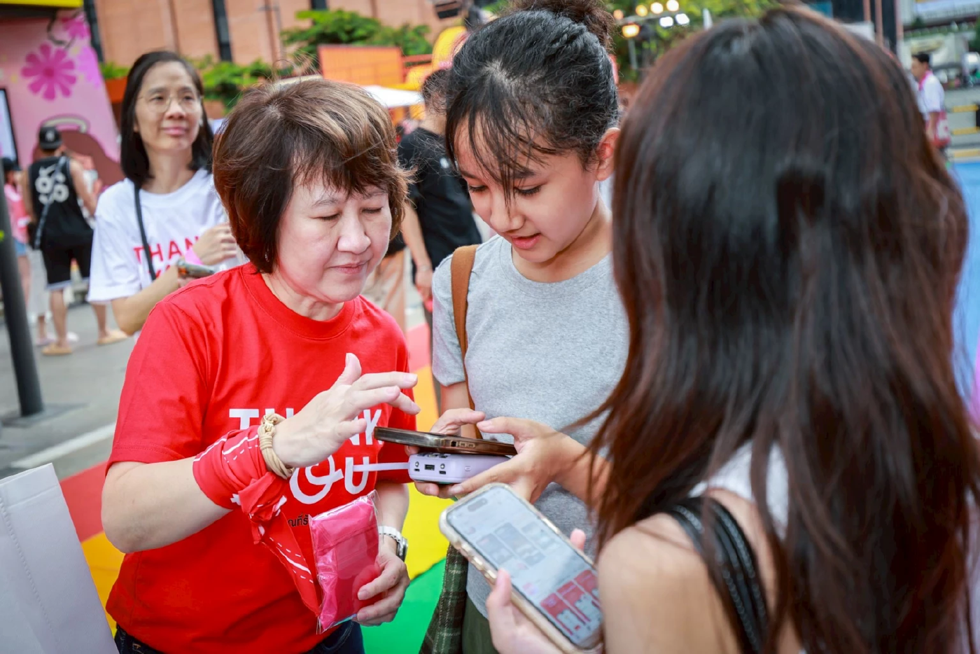 ทรูรวมพนักงานกว่า 1,400 คน ทั่วประเทศ ลงพื้นที่รับฟังลูกค้า ยกระดับบริการ พร้อมมอบสิทธิพิเศษจัดเต็ม