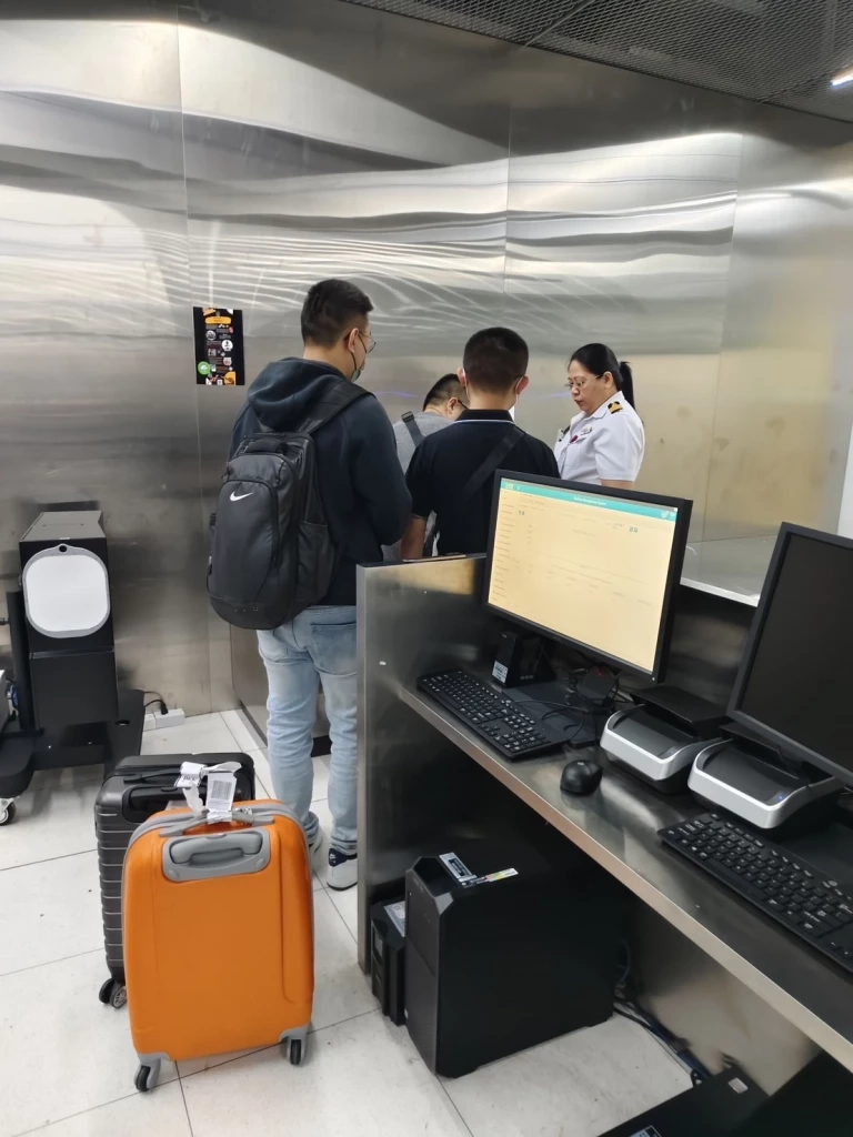 สตม.โชว์ผลงาน จับจีนคดีขโมยเงิน 339 ล้านหยวน - จับแก๊งคอลฯไต้หวัน