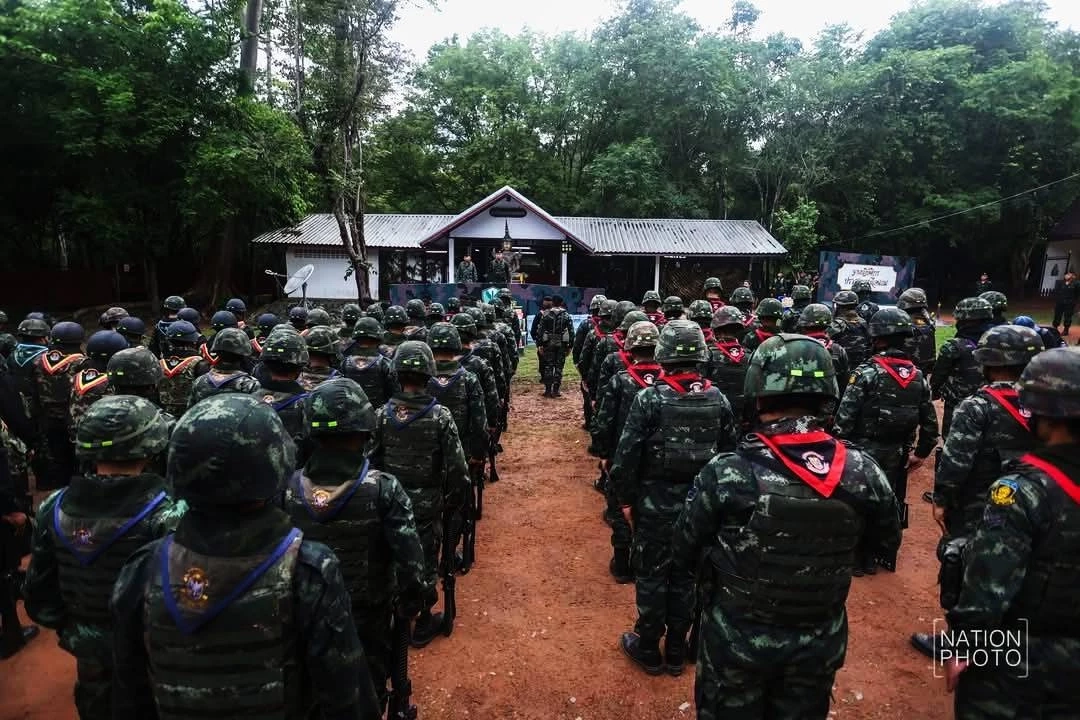 "มทภ.2" ตรวจเยี่ยมให้กำลังใจทหารประจำฐาน "ปราสาทตาเมือนธม"