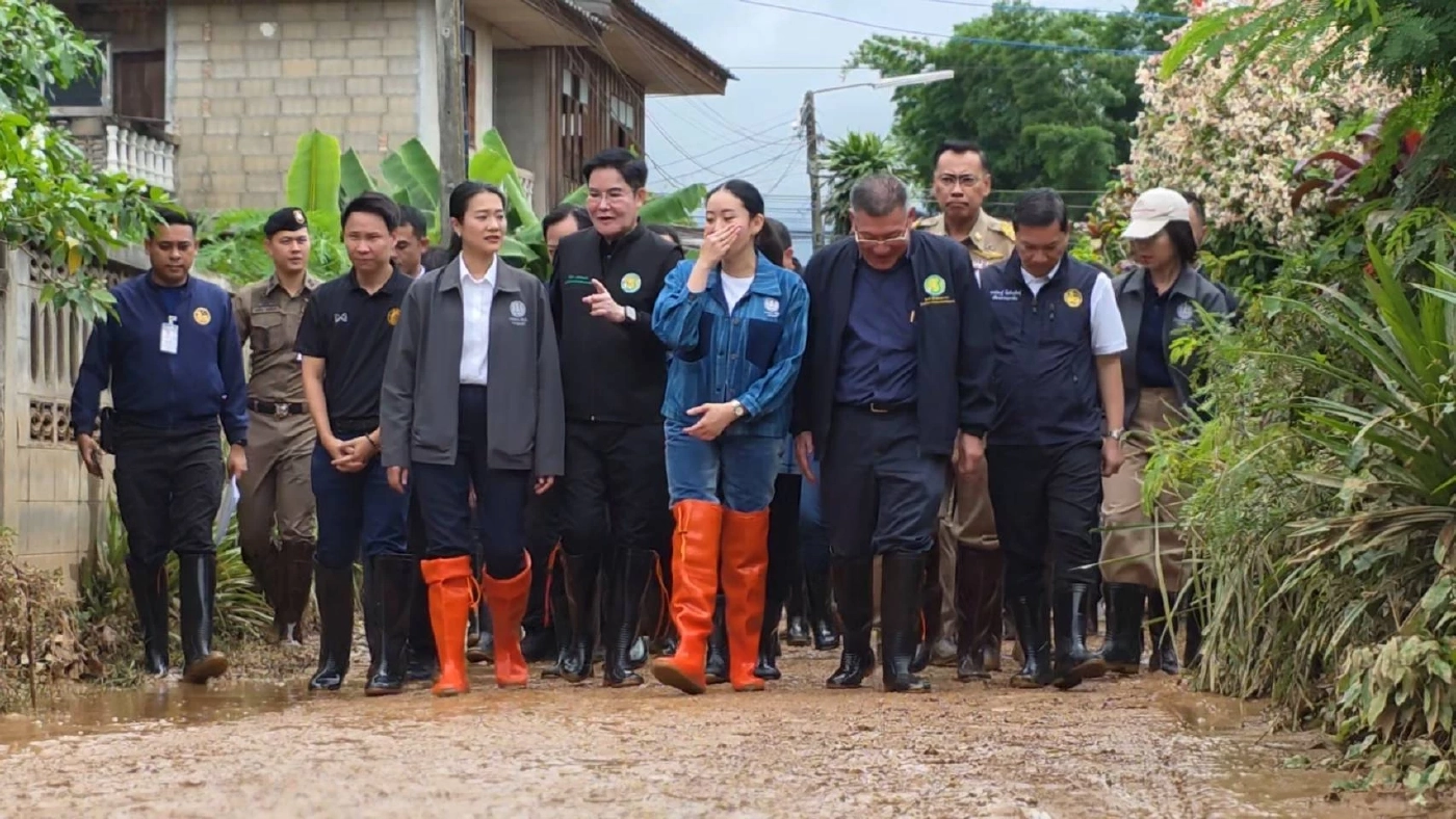 "นายกฯ" ลงพื้นที่เชียงราย​ ให้กำลังใจมอบถุงยังชีพ​ ยันรัฐบาลไม่ละเลยประชาชน