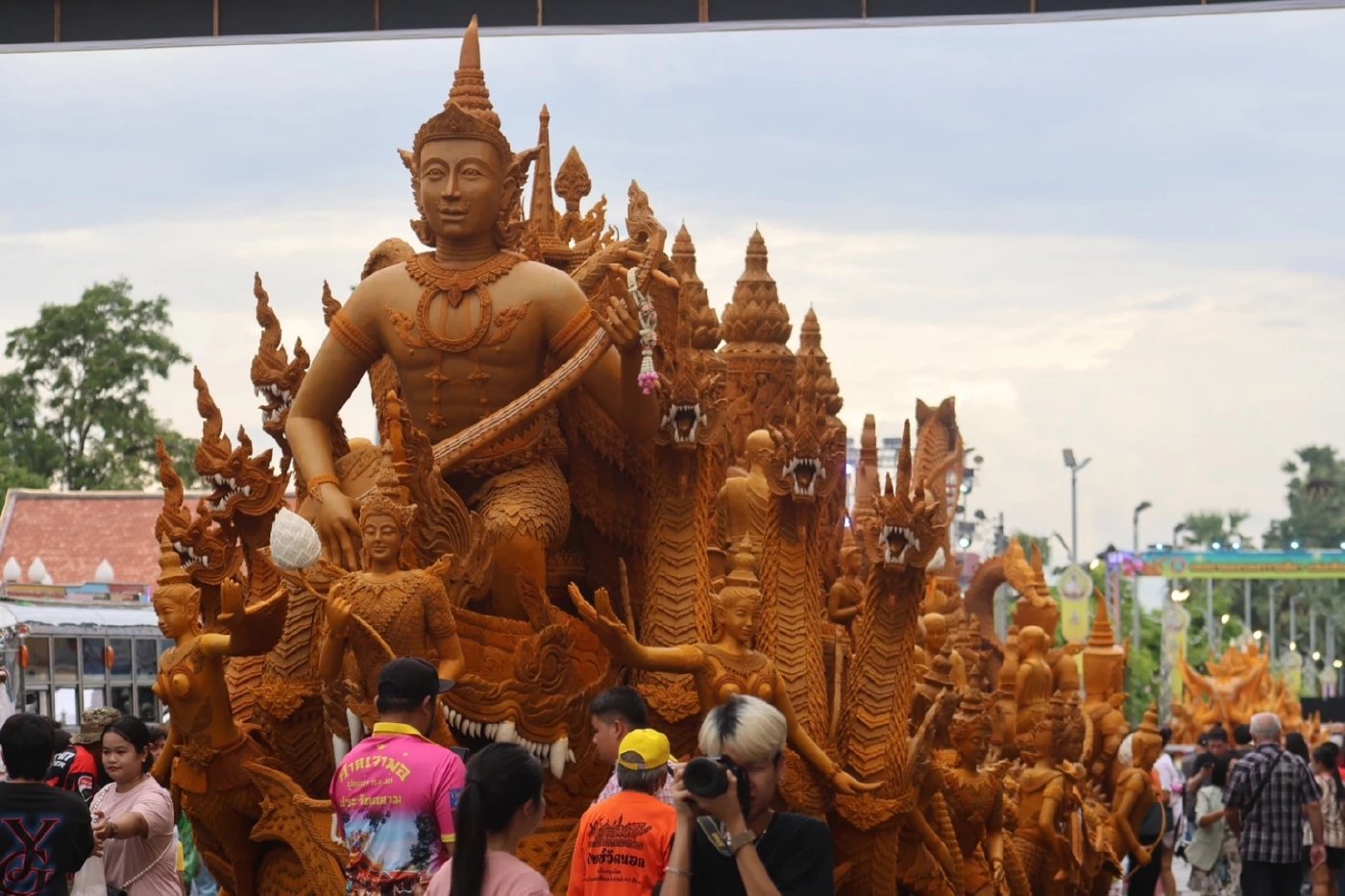 “สุวัจน์” ชวนเที่ยวแห่เทียนโคราช สุดอลังการ! โชว์ซอฟต์พาวเวอร์