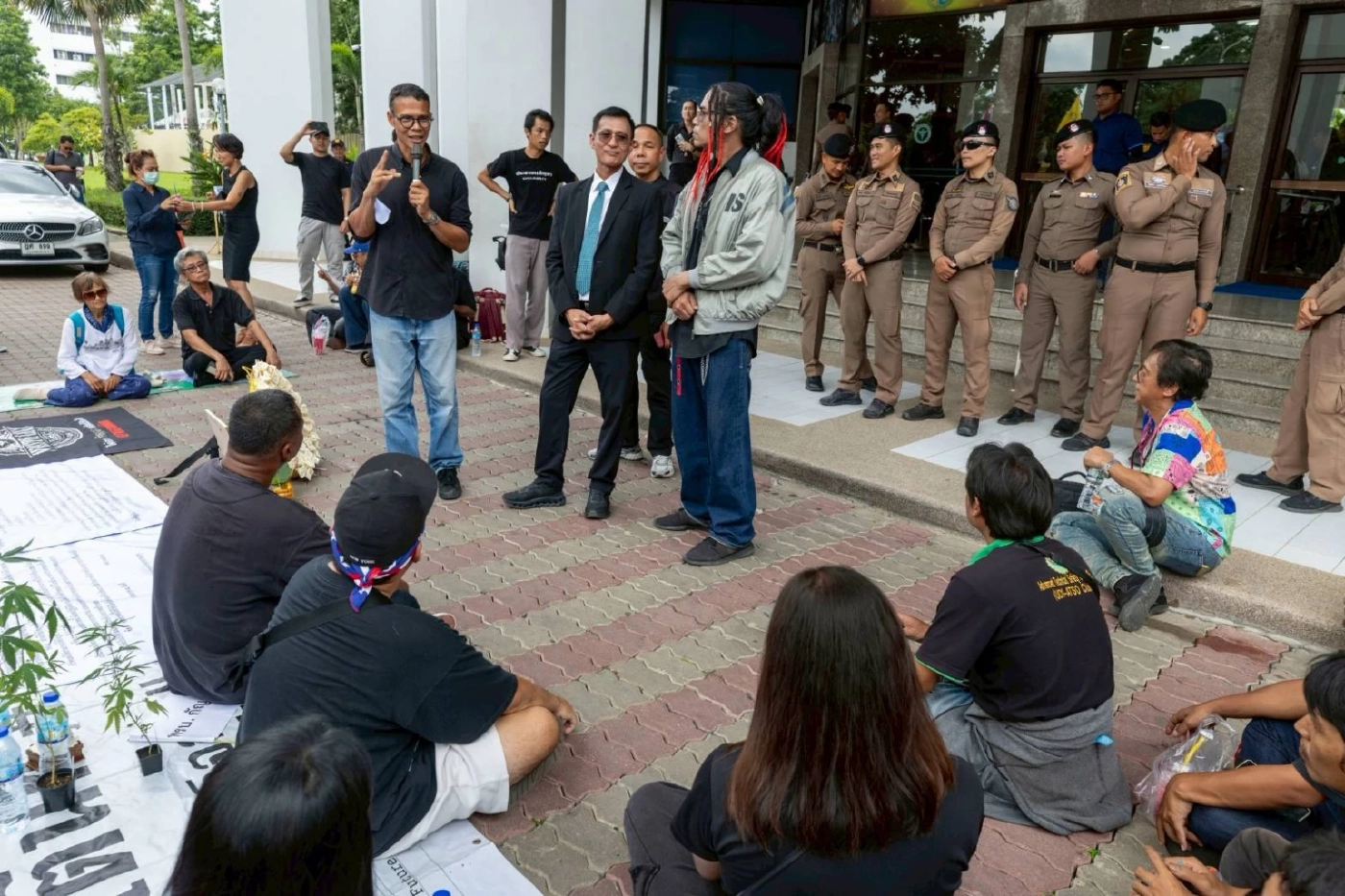“เครือข่ายกัญชา” ประกาศยื่นถอดถอน “สมศักดิ์” ต่อ ป.ป.ช. 29 ก.ค.นี้ จี้แก้ประกาศ สธ.เอื้อนายทุน