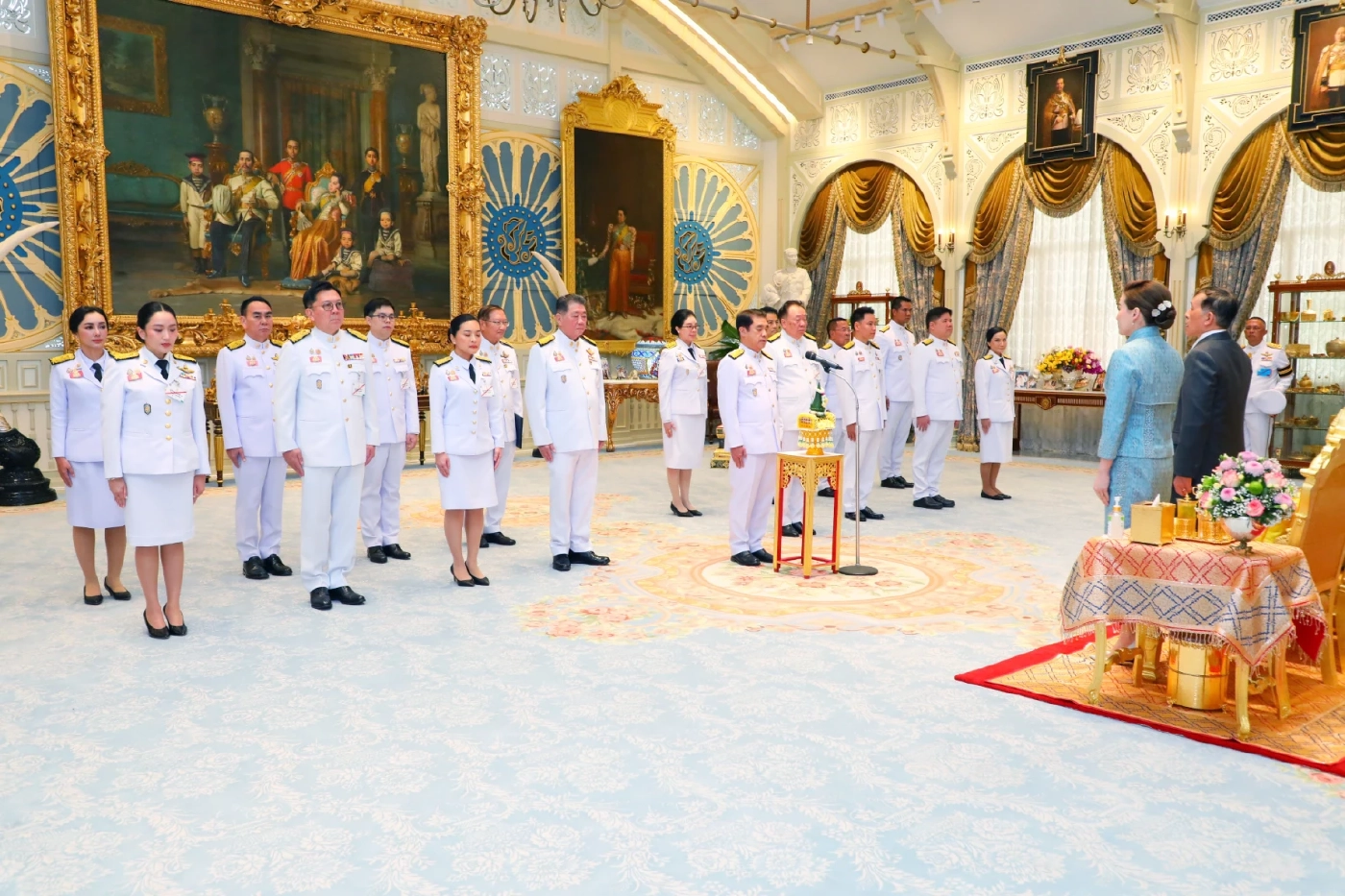 ในหลวง ทรงมีพระราชดำรัสแก่คณะรัฐมนตรีใหม่