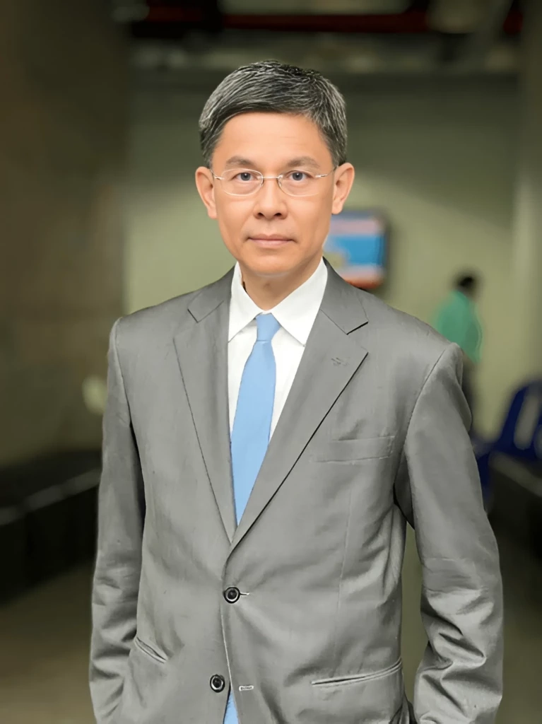 รศ.ดร.ปณิธาน วัฒนายากร ผู้เชี่ยวชาญด้านความมั่นคงและการต่างประเทศ 