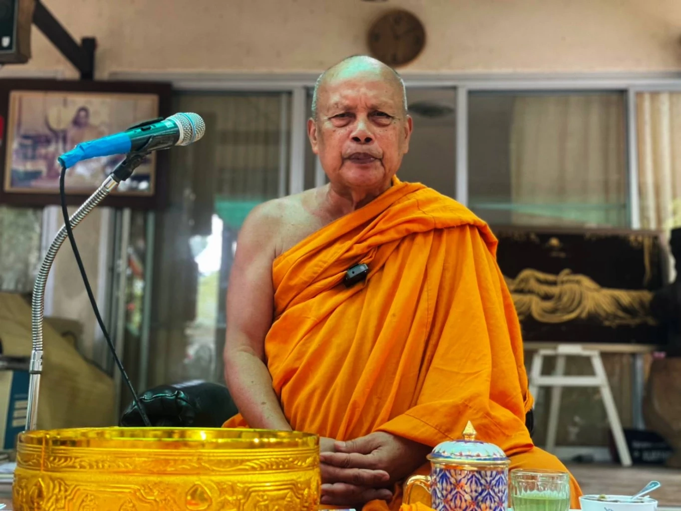 "พระพยอม" หนุนแนวคิด "สุชาติ" แยกเงินวัด-เงินพระ ชี้ตั้ง "ธนาคารพุทธศาสนา" อาจเป็นทางออกสางปัญหาเงินทอน