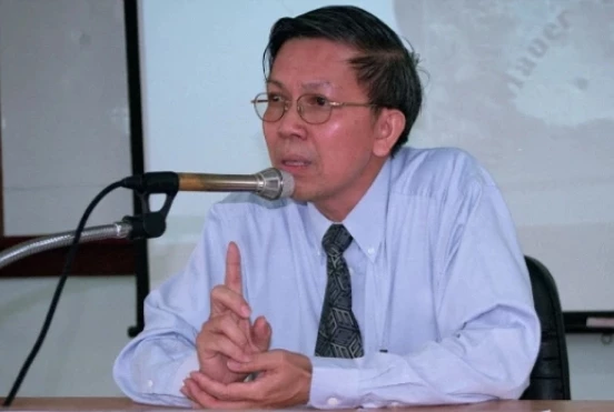 ศ.กิตติคุณ ดร.สุรชาติ บำรุงสุข คณะรัฐศาสตร์ จุฬาลงกรณ์มหาวิทยาลัย