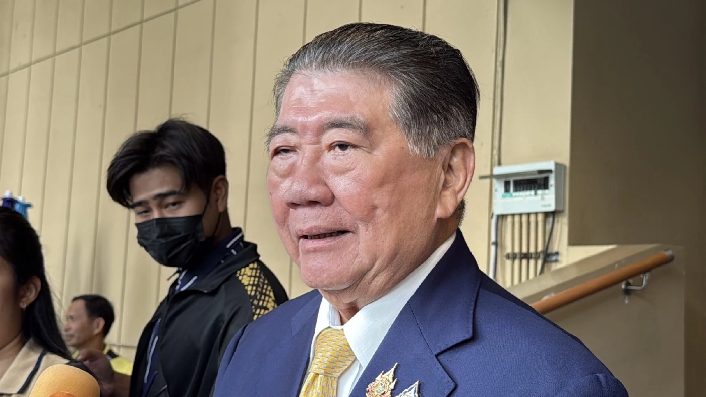 ภูมิธรรม เวชยชัย