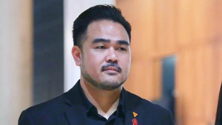 นายสหัสวัต คุ้มคง สส.ชลบุรี พรรคประชาชน