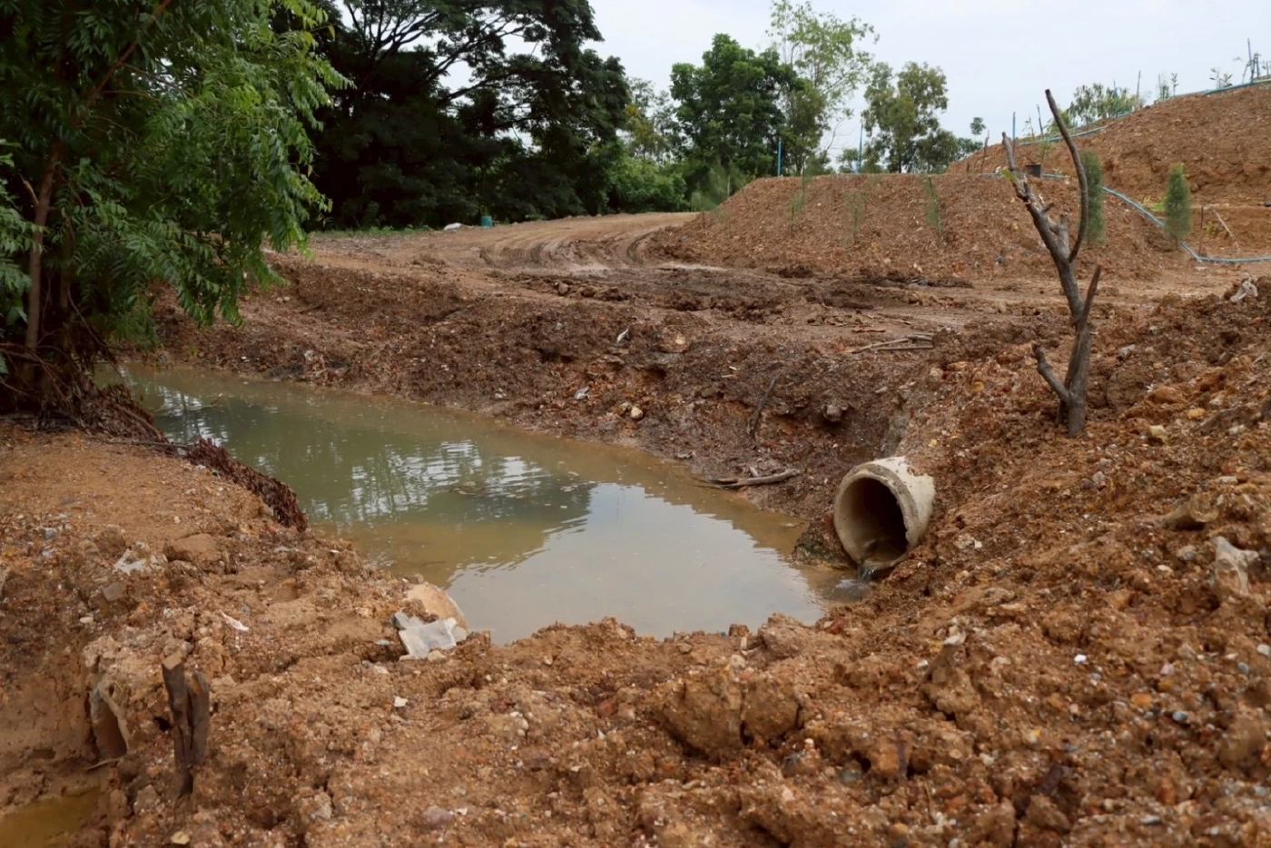 “เอกนัฏ” ค้นโรงงานตัวพ่อ ลอบเก็บฝังขยะพิษ ผงะเจอบัญชีส่วยเพียบ