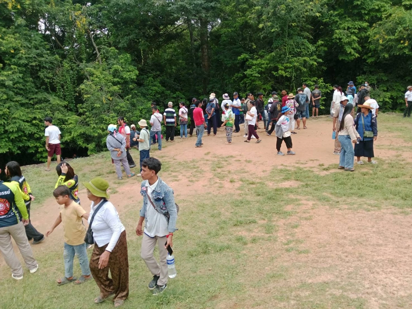 เปิดตัวเลขนักท่องเที่ยวชาว "ไทย-กัมพูชา" เที่ยว ปราสาทตาเมือนธม-ตาควาย เฉียด 7 พันคน