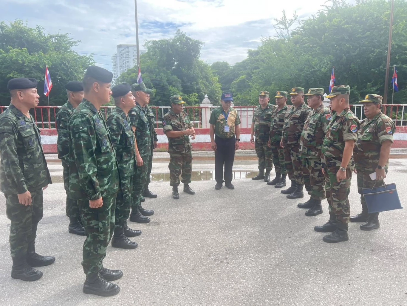 การประชุมหารือระหว่าง กองทัพภาคที่ 1 กับ ภูมิภาคทหารที่ 5 (ฝ่ายกัมพูชา) 