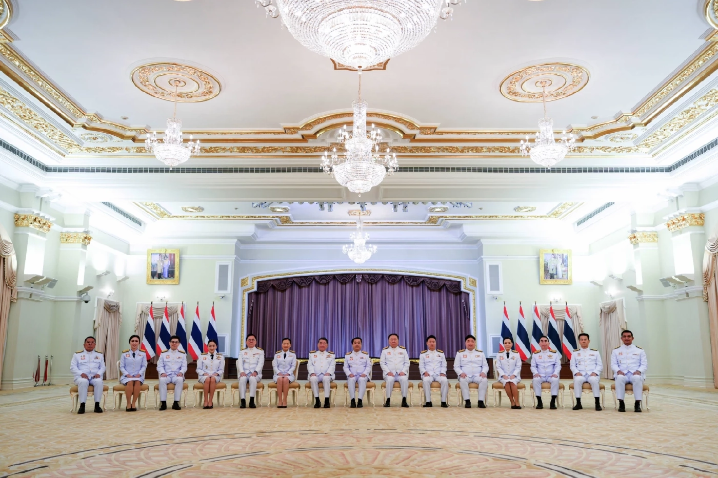 “รองนายกฯ สุริยะ" นำ "คณะรัฐมนตรีชุดใหม่" เข้าเฝ้าฯ ถวายสัตย์ปฏิญาณก่อนปฏิบัติหน้าที่