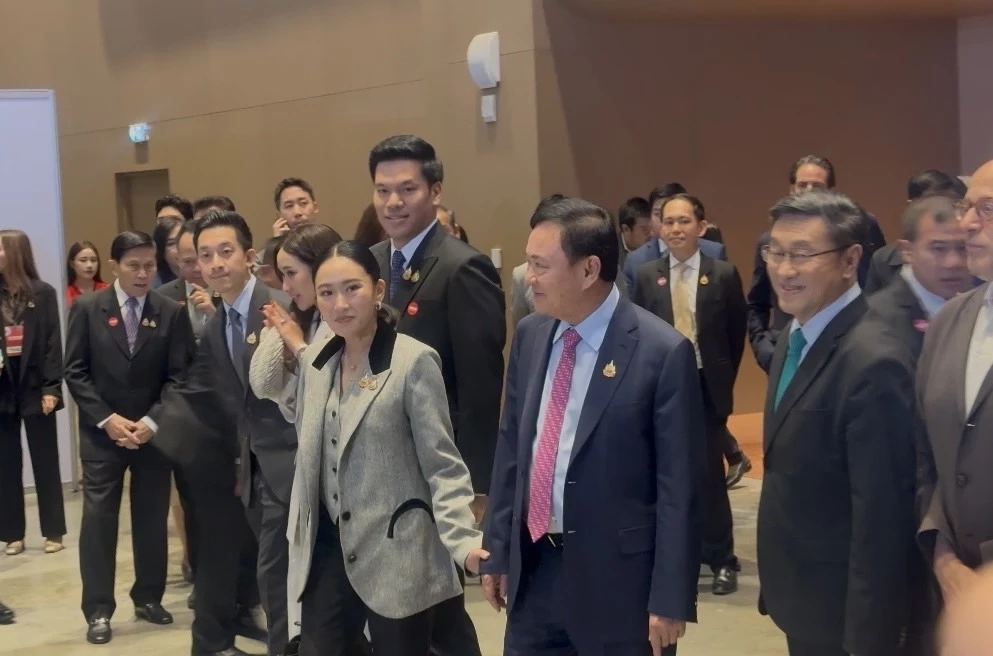 นายทักษิณ ชินวัตร อดีตนายกรัฐมนตรี โชว์วิสัยทัศน์ในหัวข้อ \'\'Crafting the Future: From OTOP to ThaiWORKS and Beyond\'\' ภายในงาน \'\'Splash - Soft Power Forum 2025\'\'