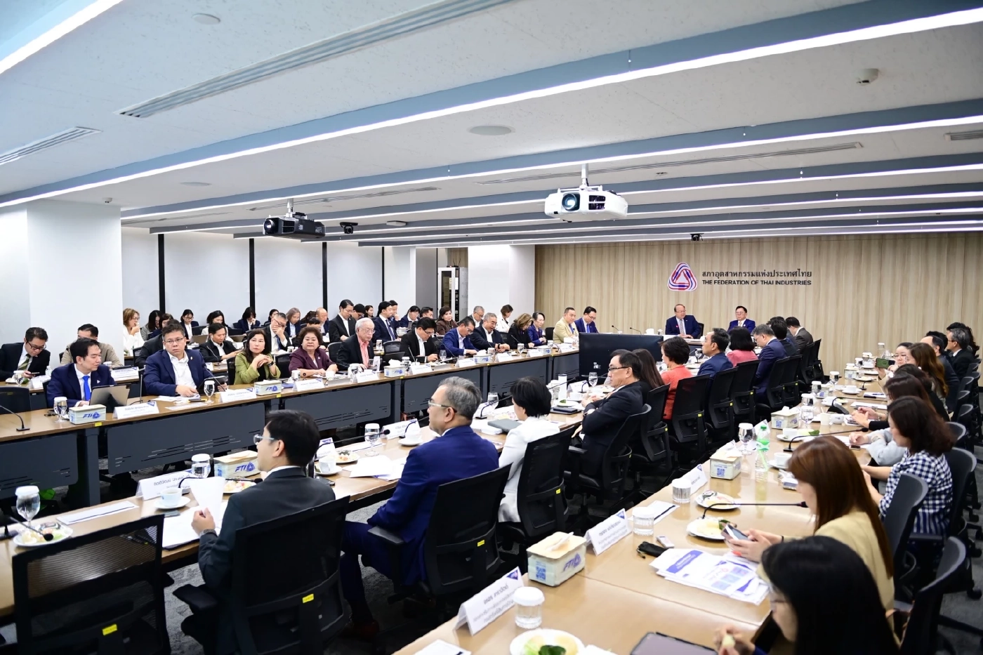 ส.อ.ท. ชง 5 ข้อเสนอพาณิชย์ เดินหน้าทีมไทยแลนด์ฝ่าวิกฤตการค้าโลก