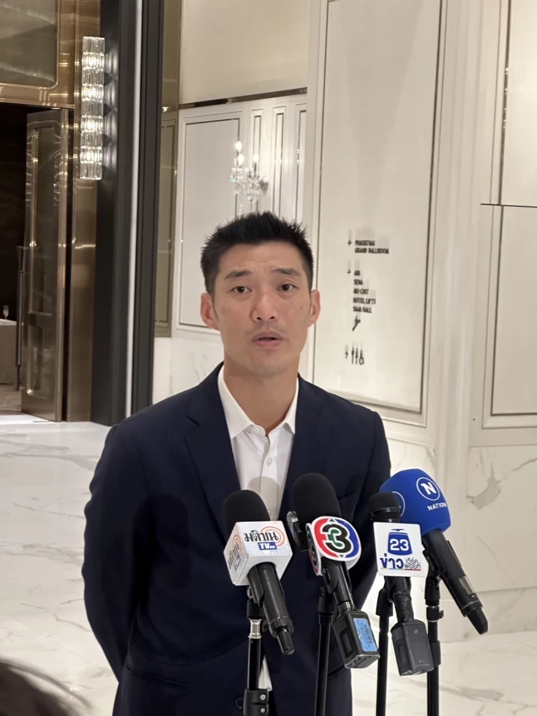 “ธนาธร” ยันไม่เคยหมดหวังงานการเมือง พร้อมเป็นนายกฯ ถ้าเหมาะสม