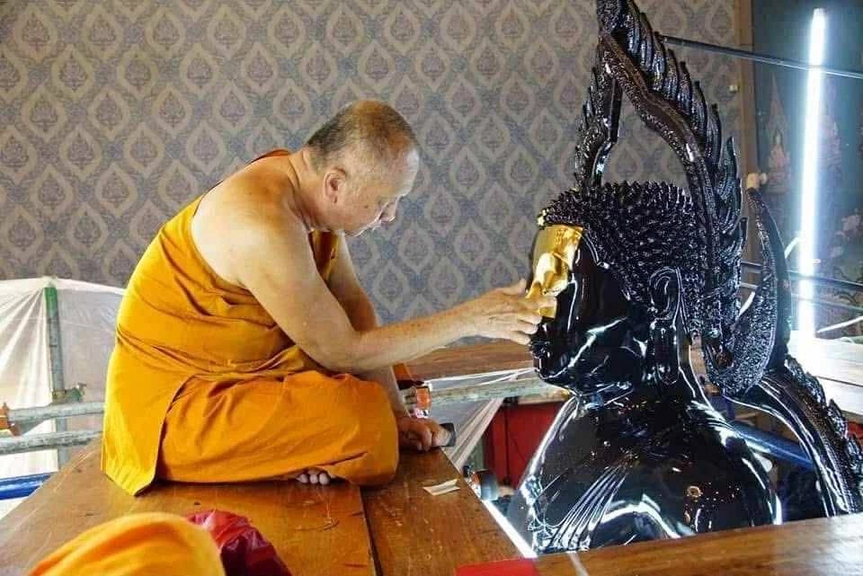 ร้อง “ทิดวิรัช” แอบบูรณะหลวงพ่อเพชร ถามทอง-สร้อยสังวาลย์ อยู่ไหน