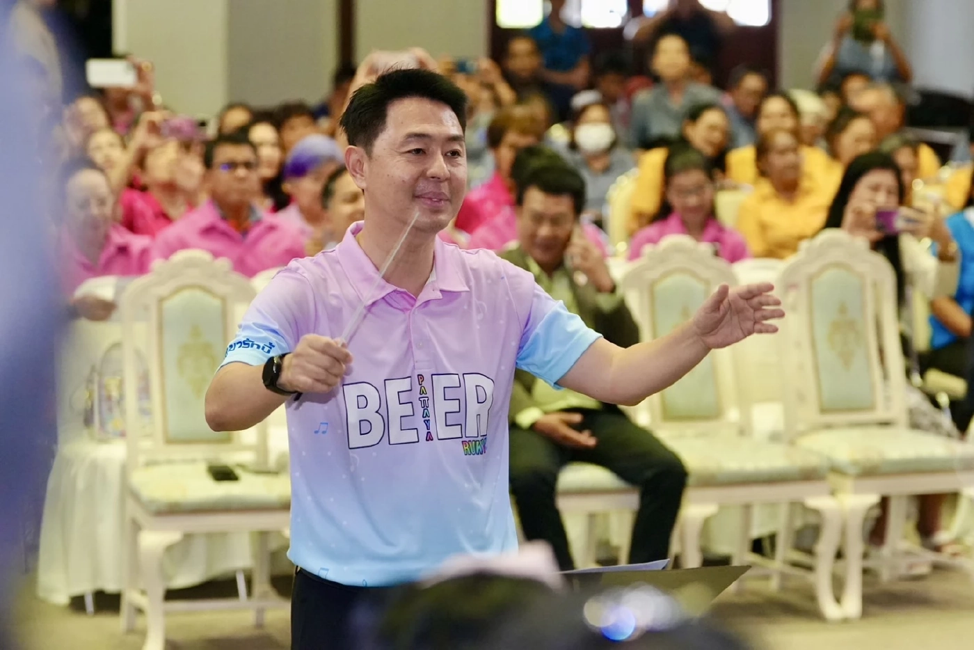 ใจบันดาลแรง “นายกเบียร์” ดึงวัยเก๋าโชว์ “Pattaya Chorus”