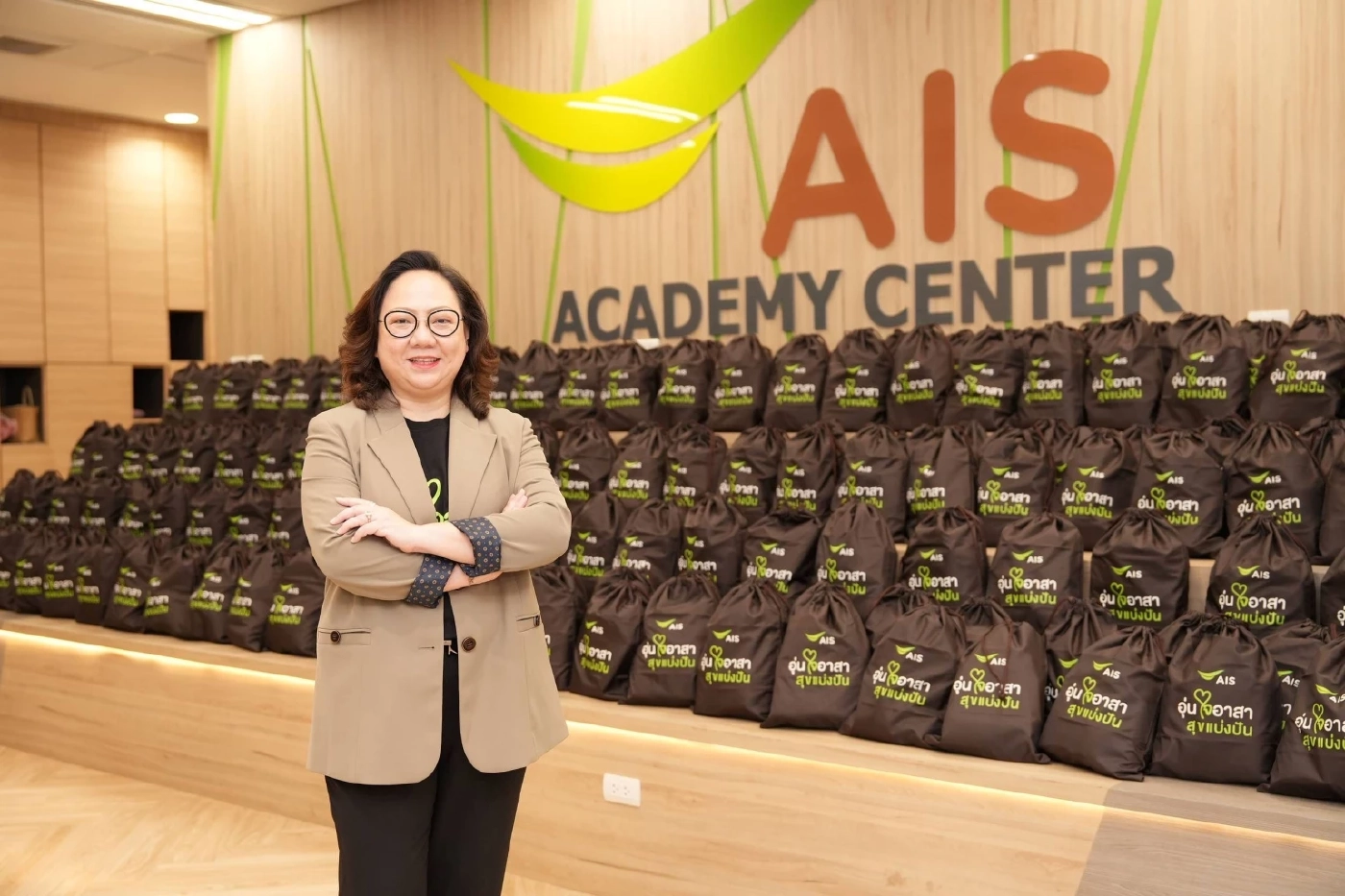 AIS เคียงข้างคนไทยในสถานการณ์ชายแดนไทย–กัมพูชา  ส่งถุงยังชีพ–เสริมระบบสื่อสาร พร้อมดูแลลูกค้าเต็มกำลัง