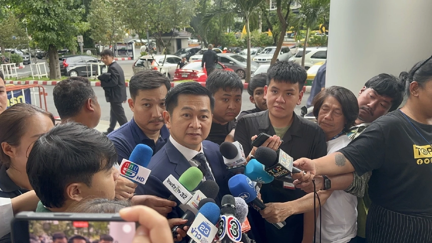 นายวิญญัติ ชาติมนตรี ทนายความส่วนตัวของนายทักษิณ 