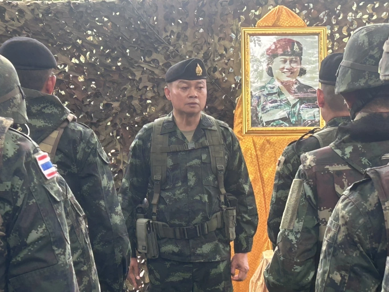 แม่ทัพ 2 ไม่หวั่นเสถียรภาพ รบ. อยากได้ \"นายกฯ\" มีนโยบายชัดเจน