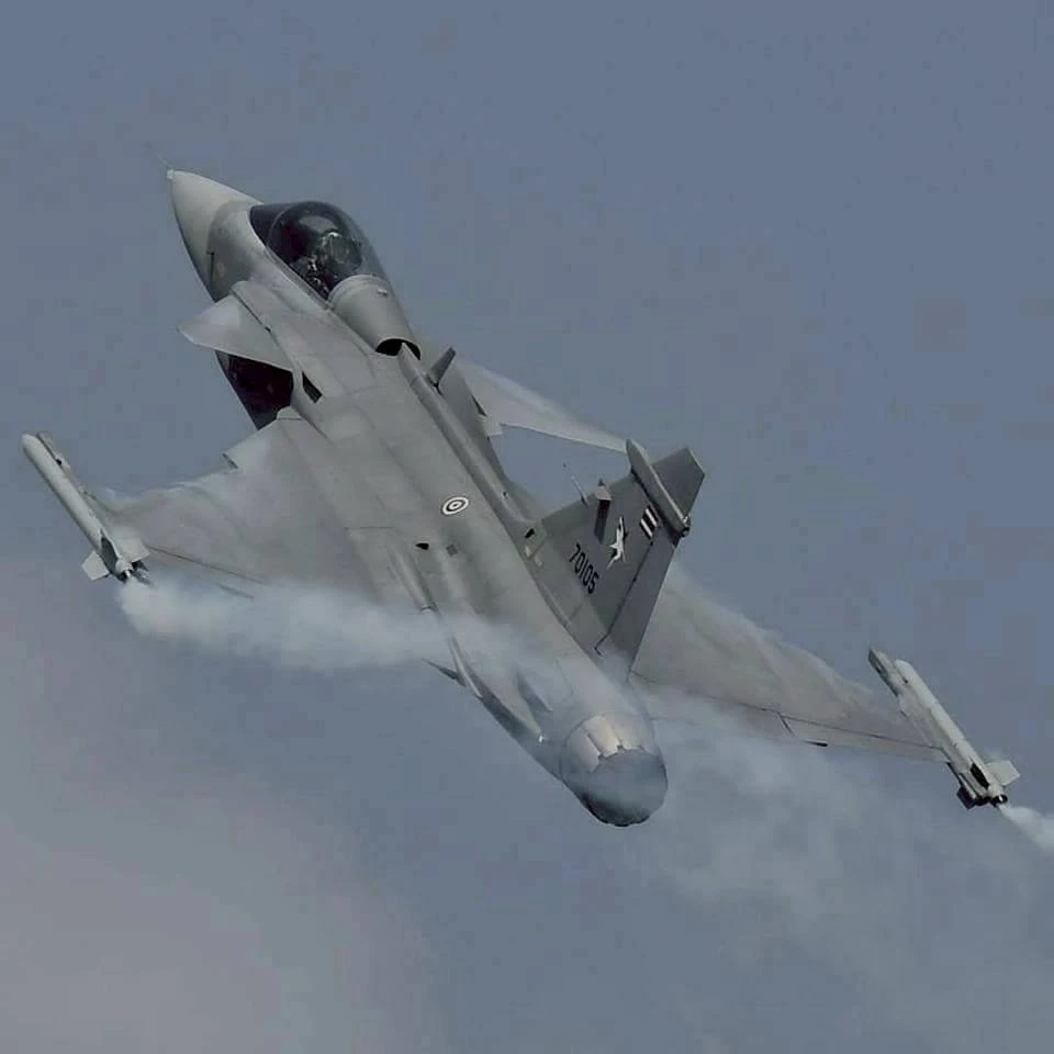 ทัพฟ้า จัด F-16 และ Gripen หนุนปกป้องอธิปไตยไทย ตามหลักสากล