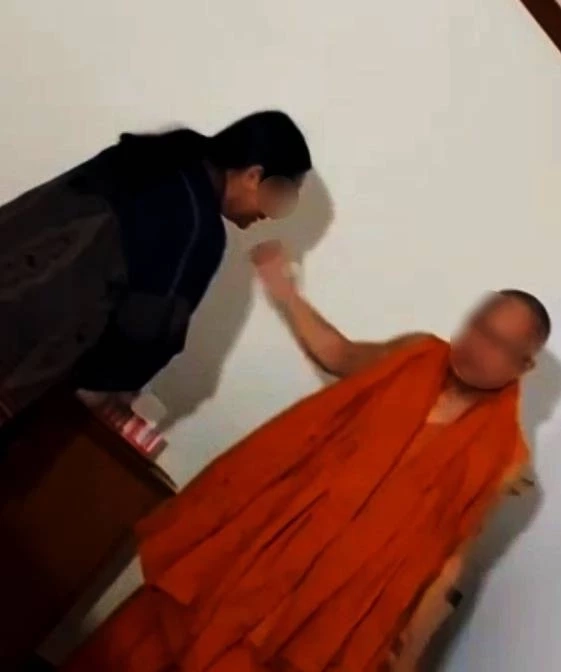 "บิ๊กอ้วน" สั่ง "สุชาติ" ลุยสางคดีจับสึก "พระฉาว" เอี่ยว "สีกากอล์ฟ" แก้ กม. “พระ” ให้เข้มขึ้น