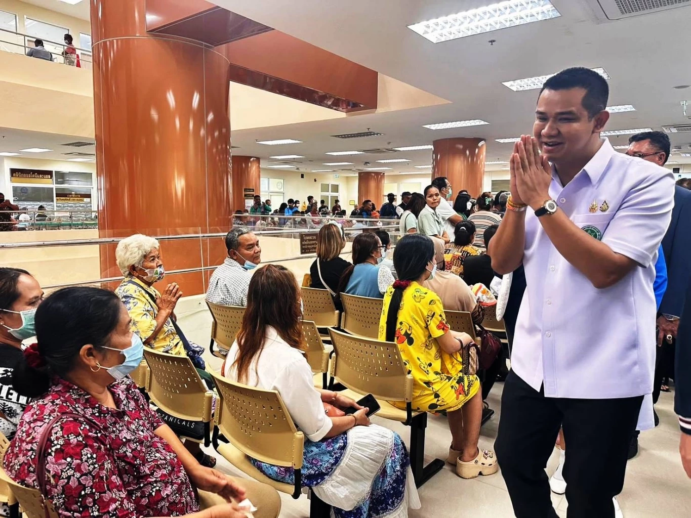 "รมช.ชัยชนะ" ลงพื้นที่นครศรีธรรมราช ติดตามตรวจเยี่ยมสถานบริการสาธารณสุข