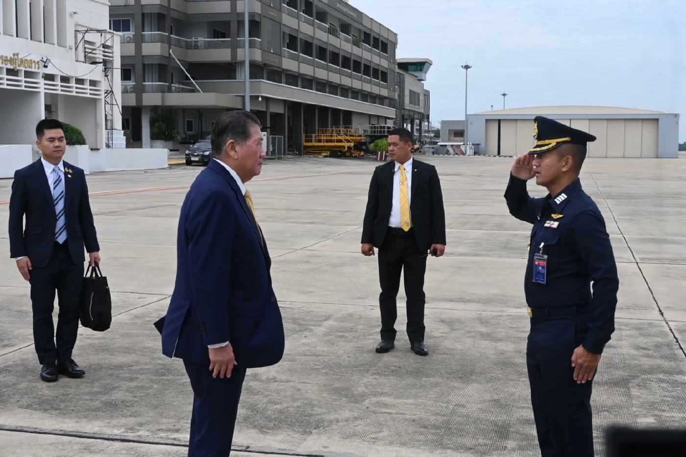 “ภูมิธรรม” นำคณะบินมาเลเซีย คุย “ฮุน มาเนต” เพื่อเจรจา หยุดยิงทันที