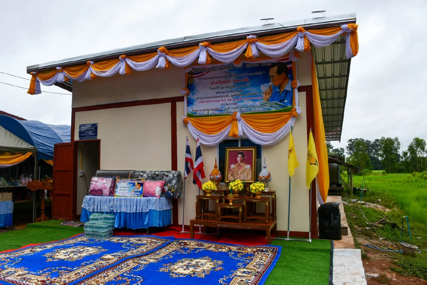 สมาคม-มูลนิธิพระปกเกล้า มอบบ้านผู้ยากไร้ทะลุ 222 หลัง