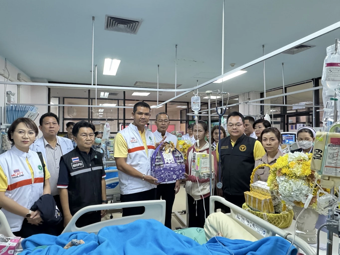 “ชัยชนะ” ลงศรีสะเกษ เยี่ยมคนเจ็บ-ทีมแพทย์ หลังปะทะชายแดนเดือด