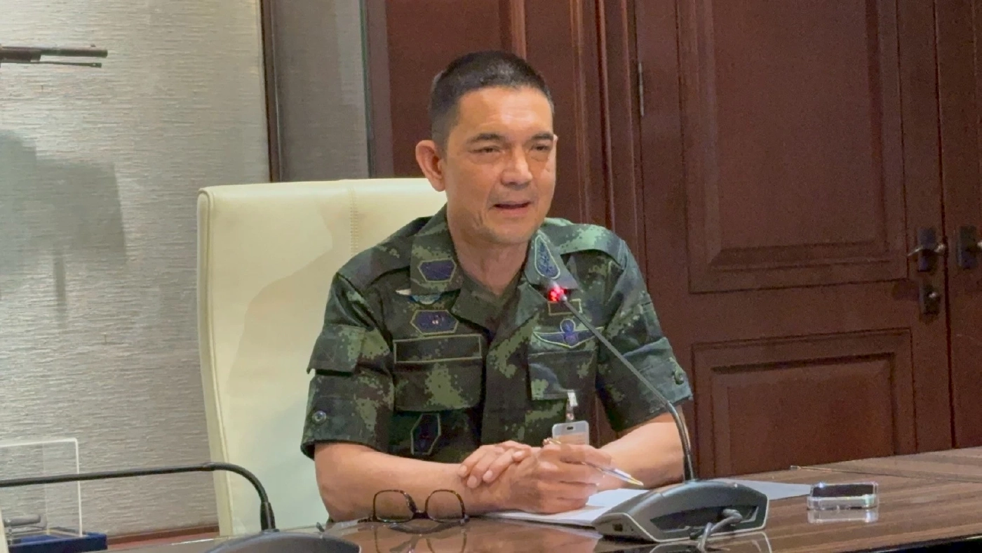 พลตรี วินธัย  สุวารี 