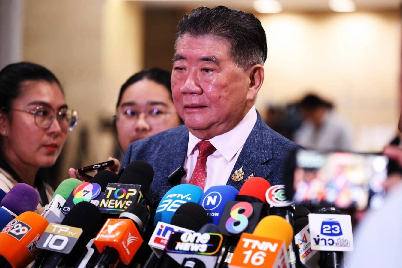 “ภูมิธรรม” ย้อนถาม พรรคประชาชน แน่ใจหรือจับมือภูมิใจไทย ดัน “อนุทิน” เป็น \"นายกฯชั่วคราว\"