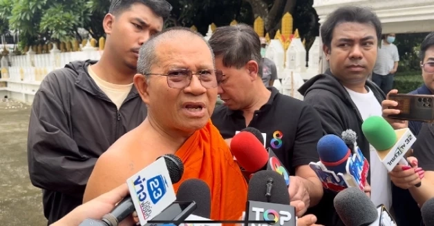 พระราชวัชรพัฒนาทร เจ้าอาวาสวัดม่วง 