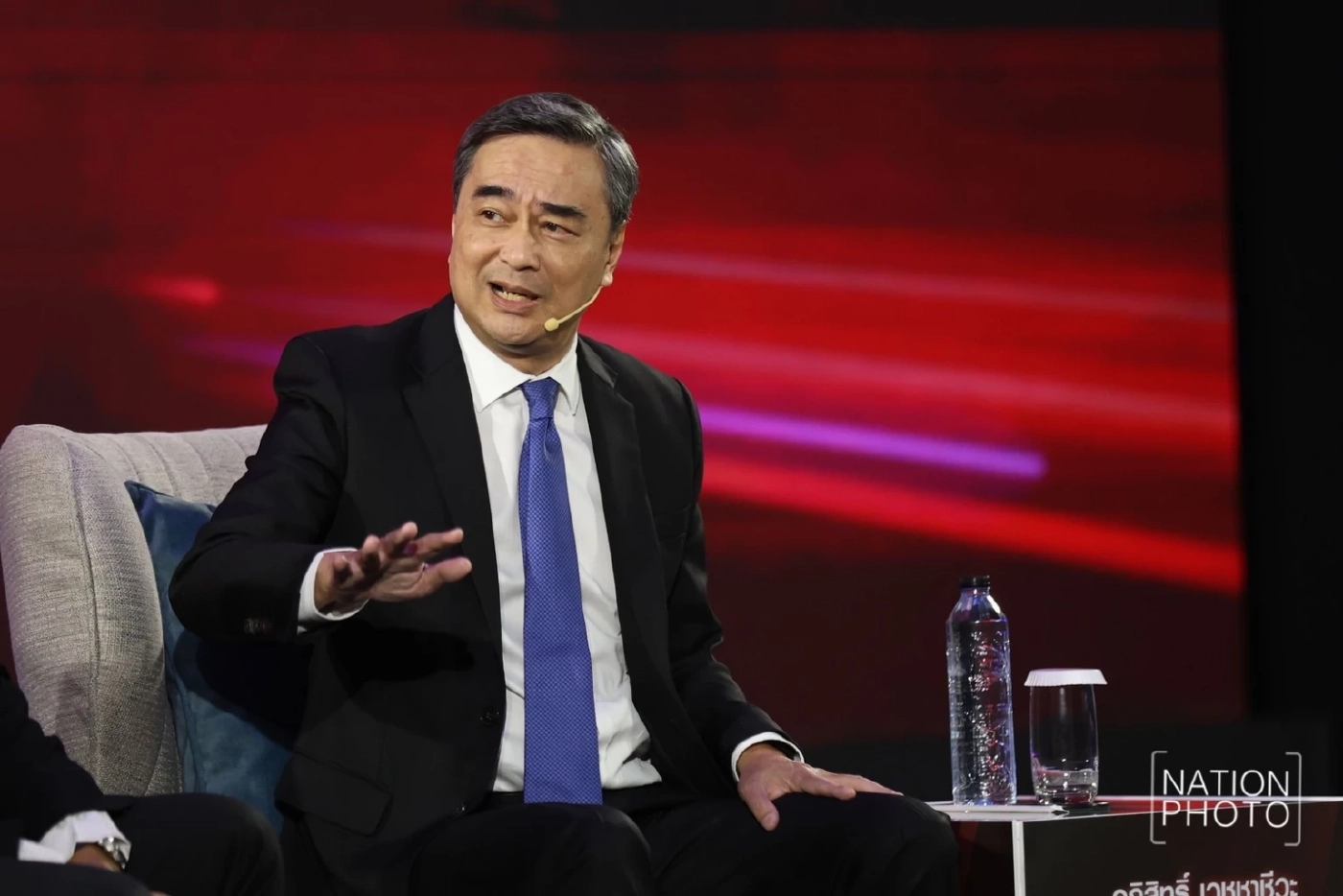 “อภิสิทธิ์” ชี้ประเทศไม่มีทางตัน มีแต่ระบบที่ไม่มีทางออก