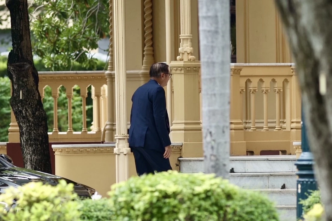 ”แพทองธาร“ เข้าบ้านพิษณุโลก รับมอบงาน ครม. ดัน \"ซอฟต์พาวเวอร์\" ภาพยนตร์ไทย-จัดเทศกาลดนตรี