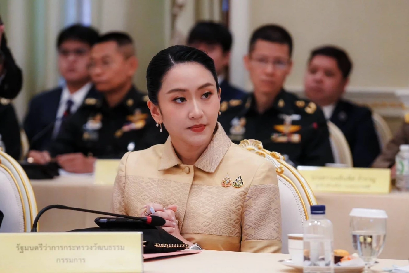 \"นายกฯอิ๊งค์\" ยิ้มแย้มเข้าทำเนียบฯ ประชุม จัดงานเฉลิมพระเกียรติ