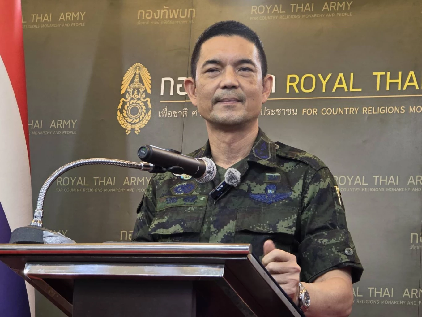 พล.ต.วินธัย สุวารี โฆษกกองทัพบก