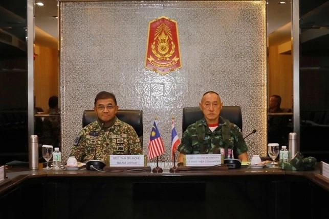 กระแสโดรน ป่วนกองบิน 21 ล้มแผน ผบ.สส.มาเลเซีย ลงพื้นที่ชายแดนไทย