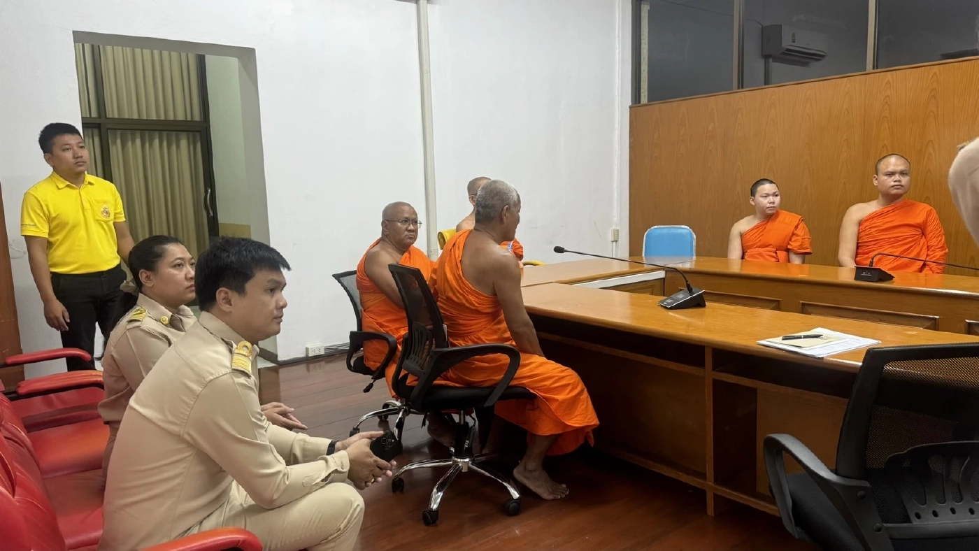 อึ้ง! "ทิดสฤษดิ์" นำเงินบริจาคเปย์ 2 สาว ไม่ต่ำกว่า 400 ล้านบาท