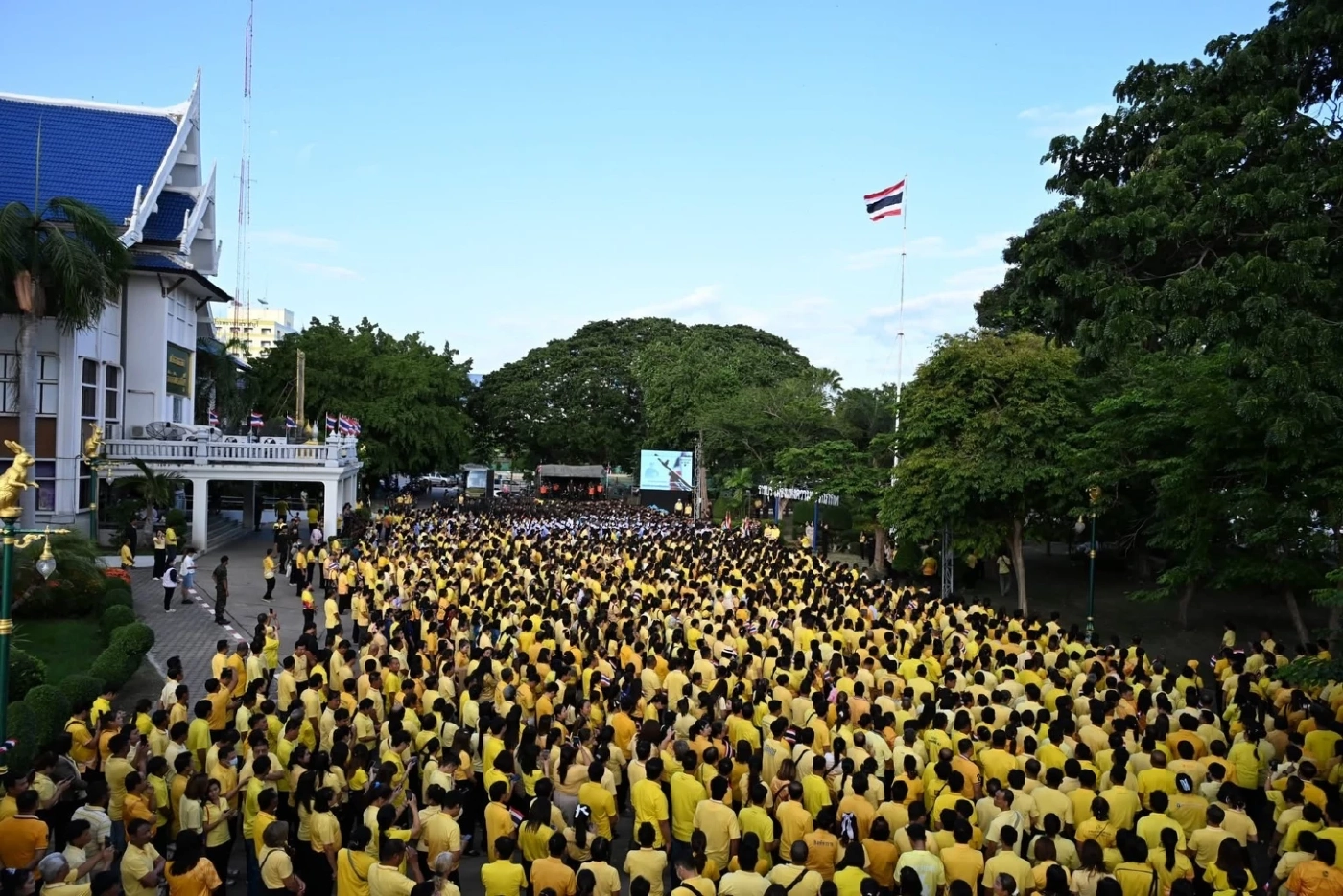 \"ผวจ.ราชบุรี\"จัด\"กิจกรรมแสดงพลังรักชาติ\" ส่งกำลังใจ ถึงชายแดนไทย-กัมพูชา