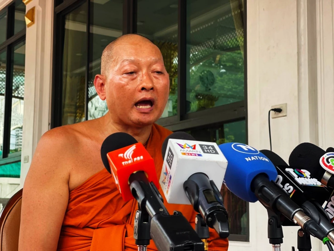 "ผู้ช่วยเจ้าอาวาสวัดประยุรฯ"  เผย "เจ้าคุณประสิทธิ์" ตั้งใจสึกจริง แจ้งเจ้าอาวาสแล้ว ตอนนี้ไม่รู้อยู่ไหน