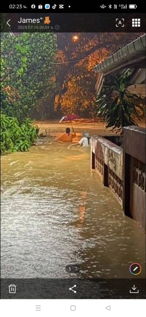 ภาพน้ำท่วมที่ อ.งาว จ.ลำปาง เมื่อวันที่ 16 ก.ค. ที่ผ่านมา 