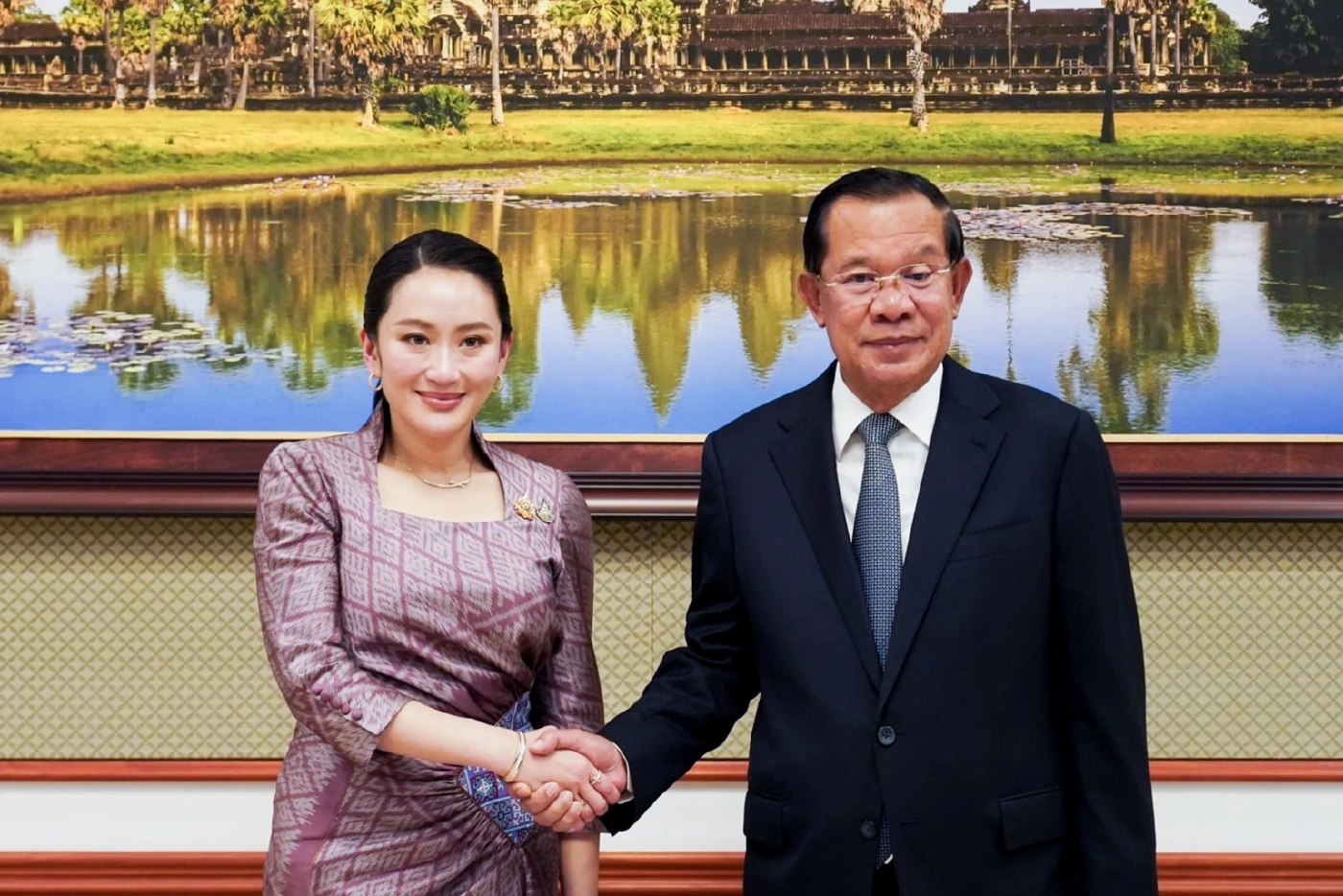 น.ส.แพทองธาร เข้าเยี่ยมคารวะ ฮุนเซน ที่กัมพูชา