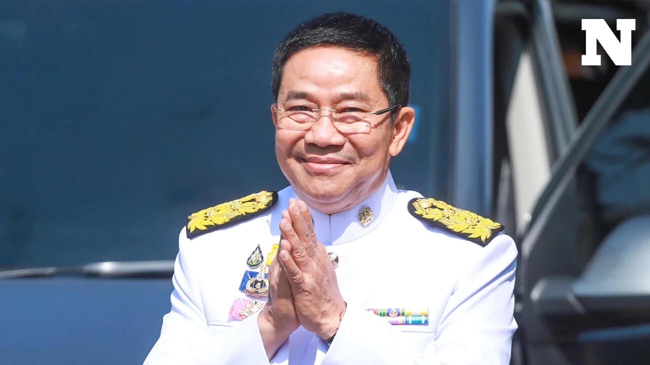 นายพิชิต ชื่นบาน