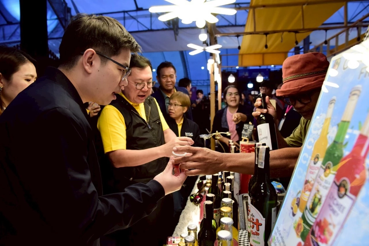 มหกรรมการค้าชายแดนหนองคาย ทะลุเป้า 91 ล้านบาท หนุนการค้าไทย - ลาว