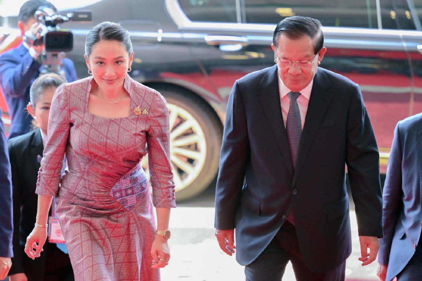 น.ส.แพทองธาร เข้าเยี่ยมคารวะ ฮุนเซน ที่กัมพูชา